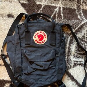 Fjallraven Kånken Black Mini Backpack
